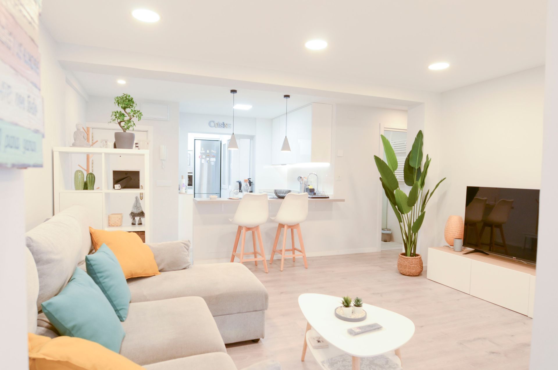 Sala d'estar de Pis en venda en  Madrid Capital amb Calefacció i Terrassa