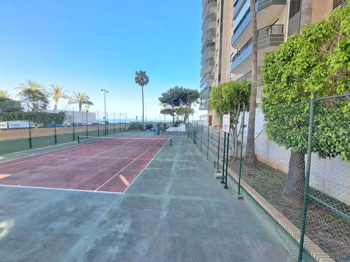 Parkplatz von Wohnungen zum Verkauf in Benicasim / Benicàssim mit Klimaanlage, Terrasse und Gemeinschaftspool
