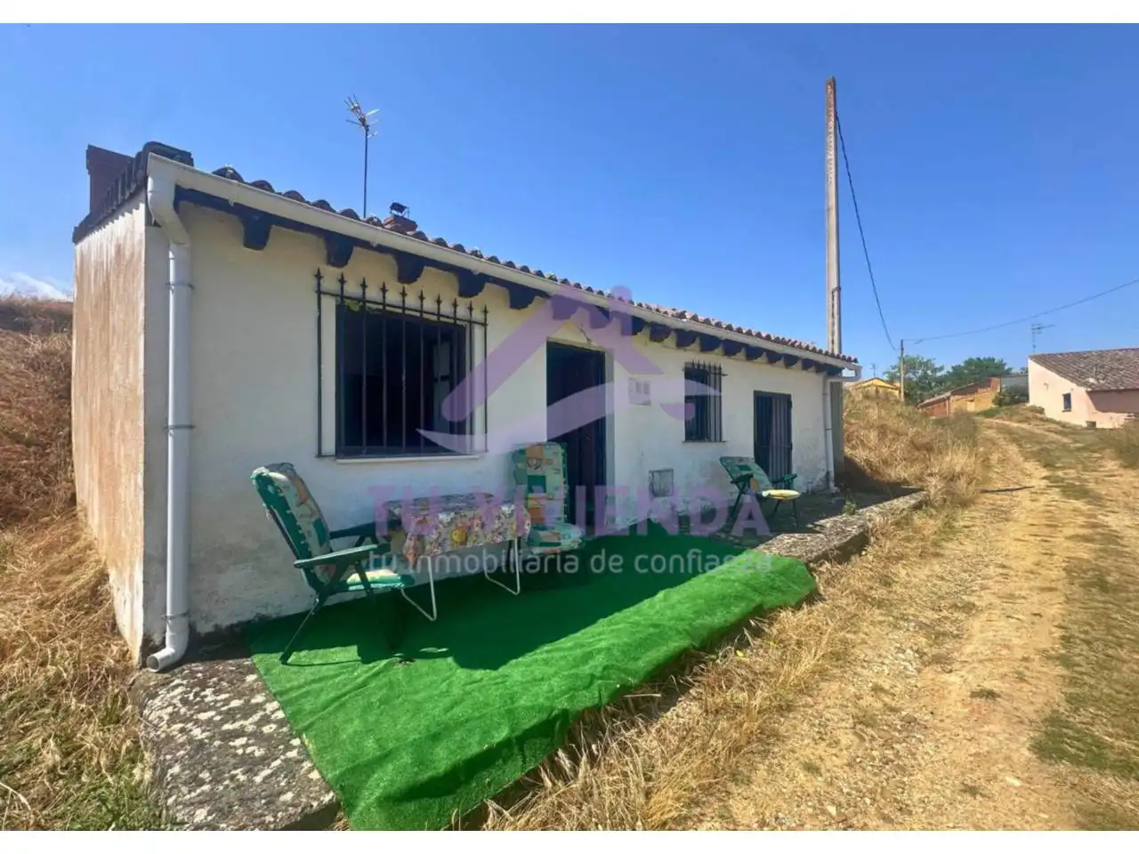 Exterior view of Houses for sale in Loma de Ucieza