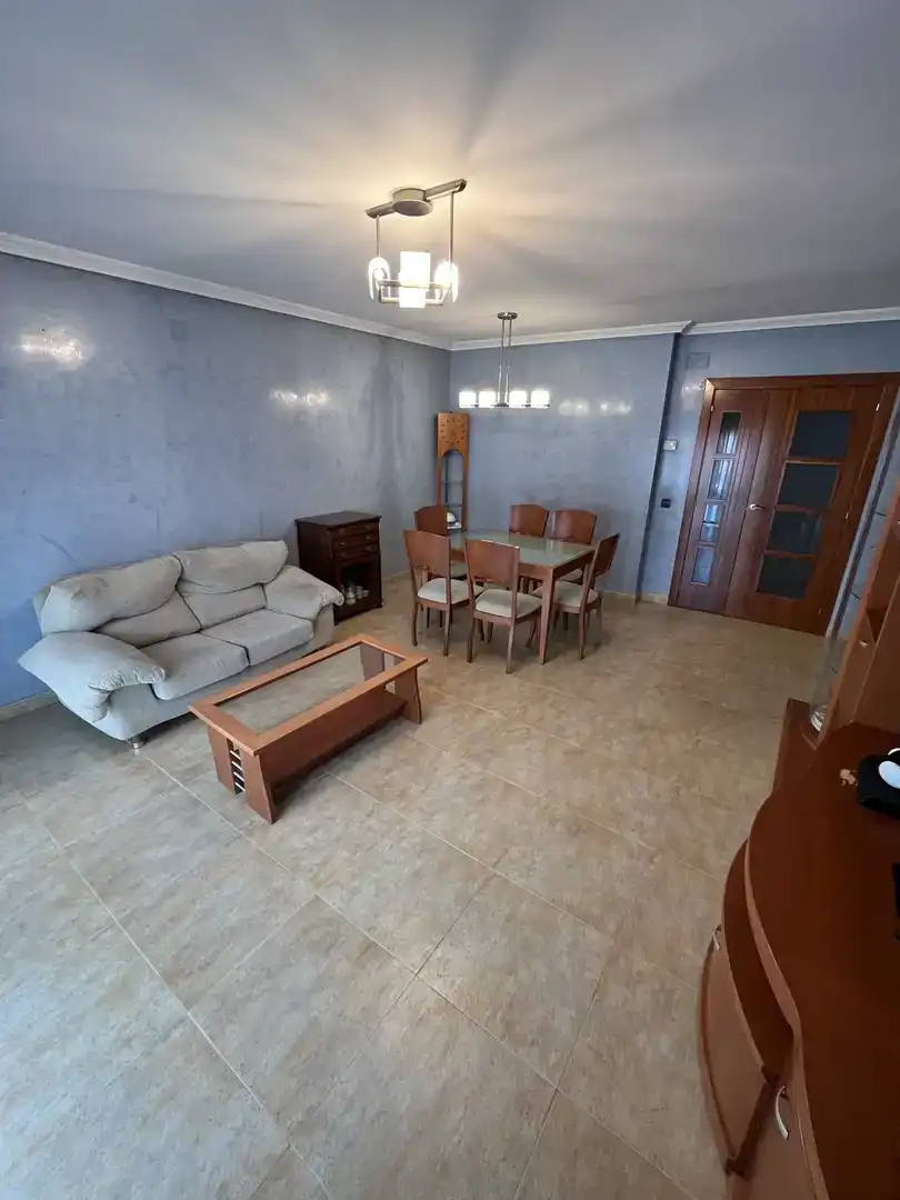 Sala de estar de Casa adosada en venta en Topas, Salamanca