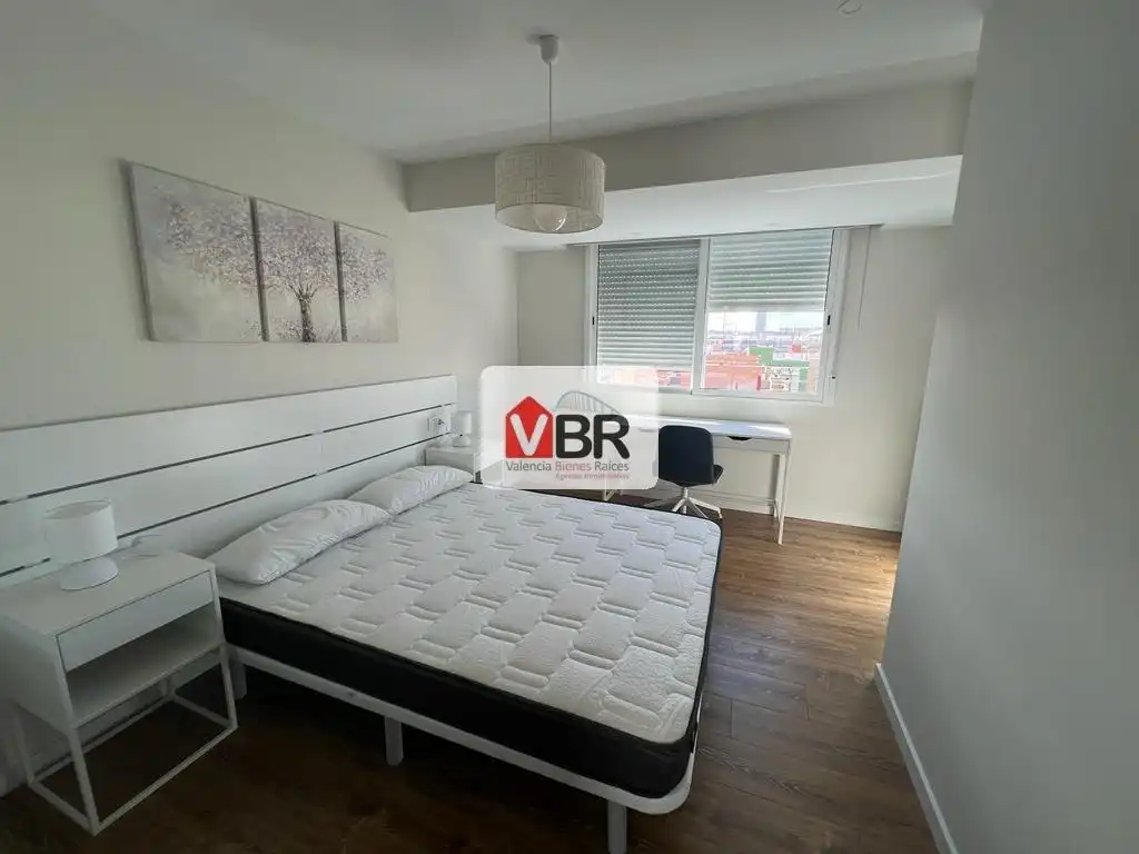 Schlafzimmer von Wohnung zur Miete in Valencia mit Klimaanlage, Heizung und Terrasse