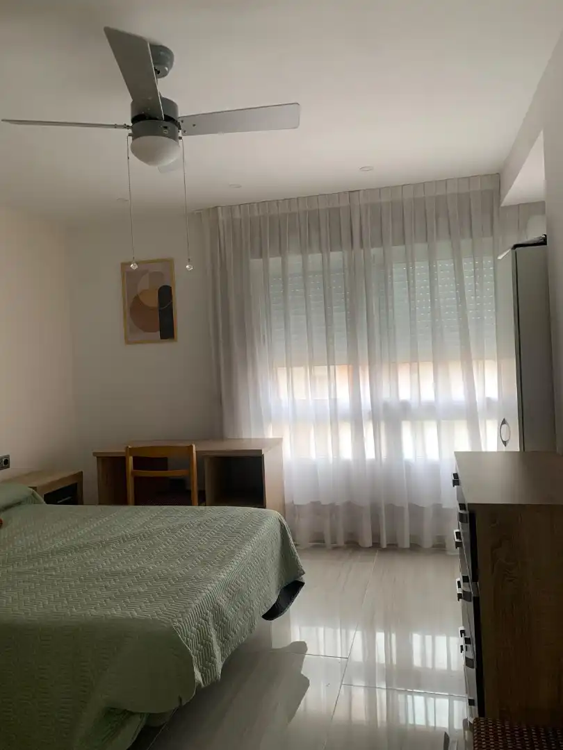 Flat with lift to rent in Plaça d'Hondures, imagen 3