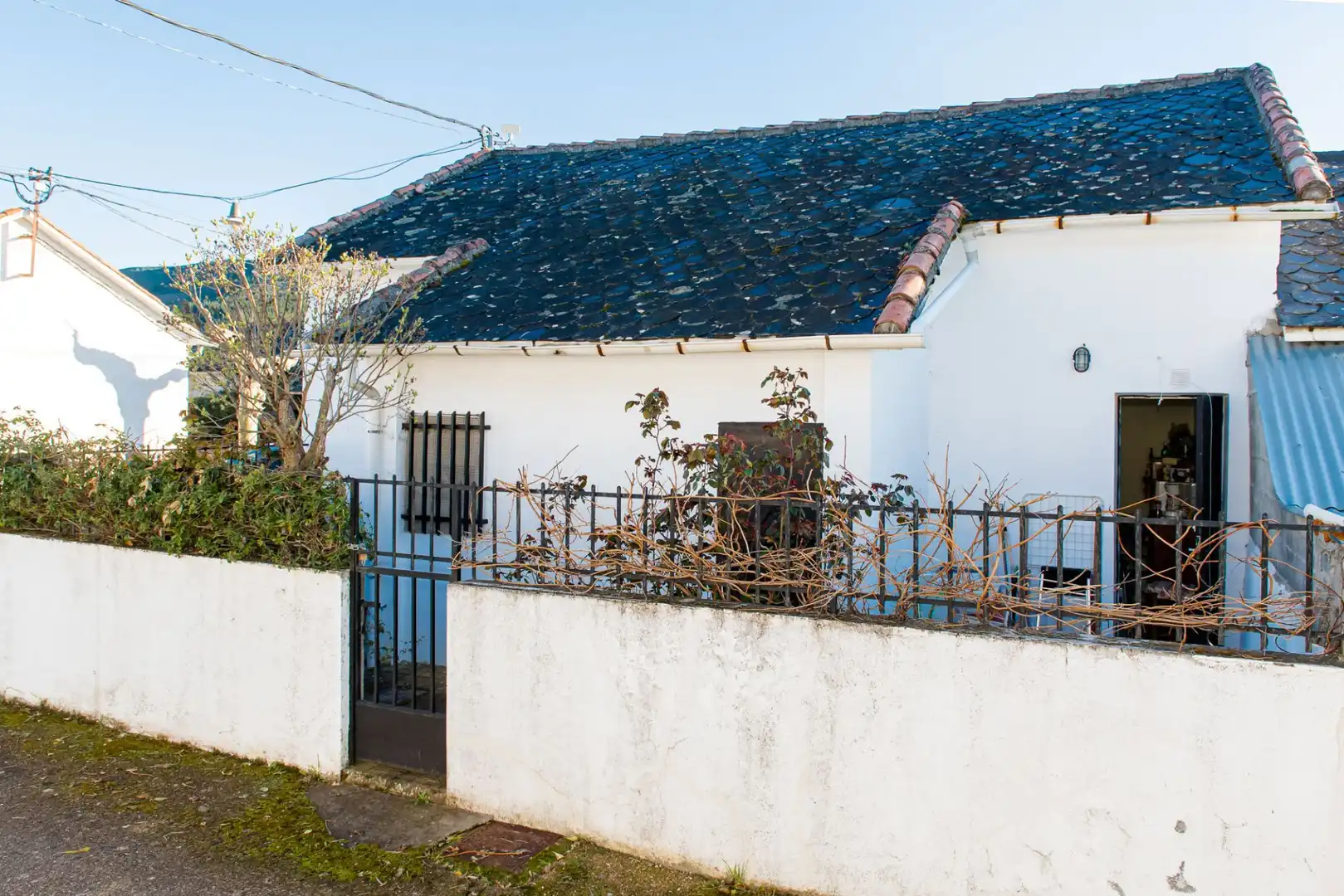 Exterior view of Houses for sale in Molinaseca  with Private garden and Furnished