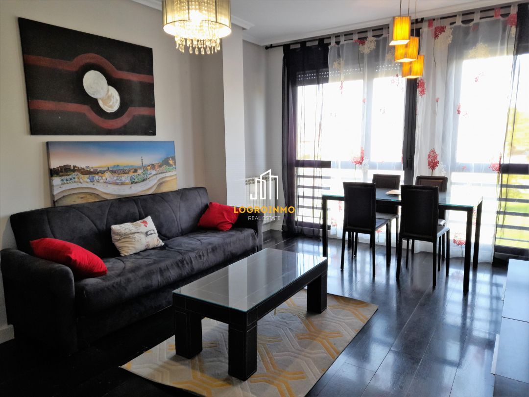 Living room of Flat for sale in  Logroño  with Heating, Storage room and Swimming Pool