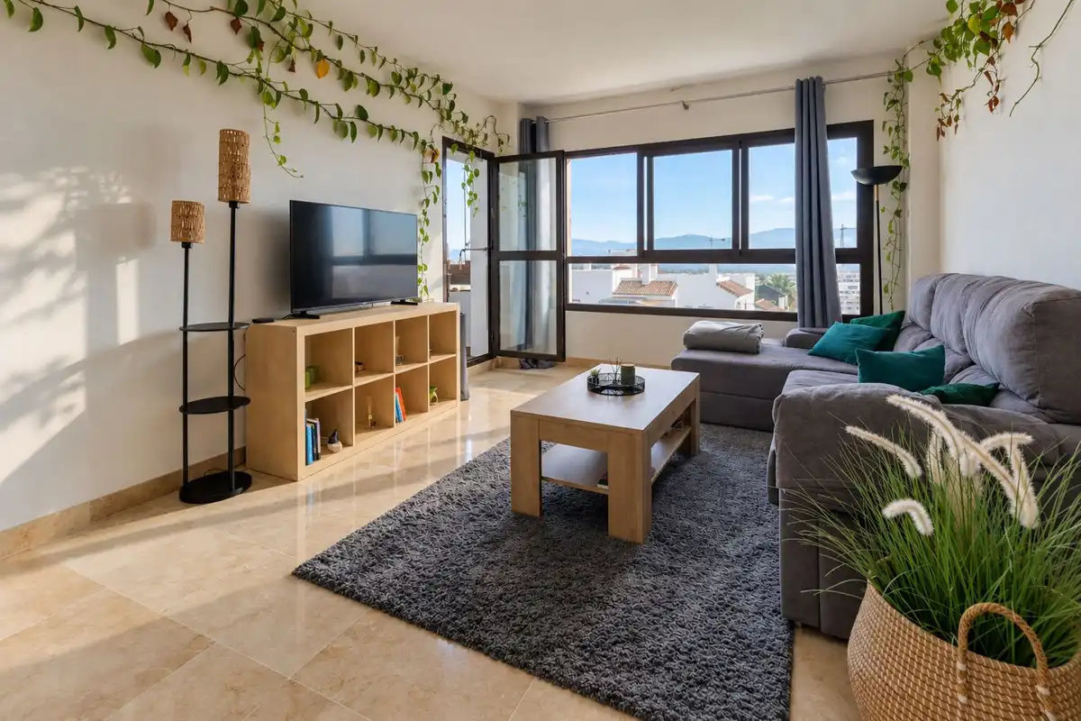 Apartment with pool to rent in La Alcaidesa, imagen 3