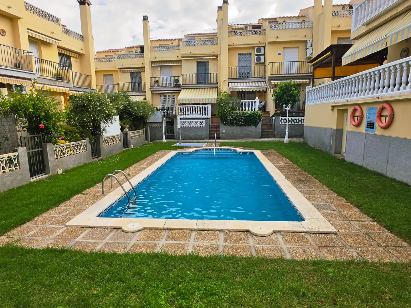 Adosado con piscina en venta en Carrer de la Llaberia