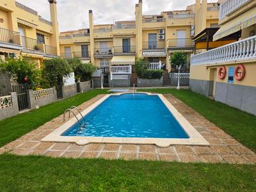 Adossat amb piscina en venda a Carrer de la Llaberia
