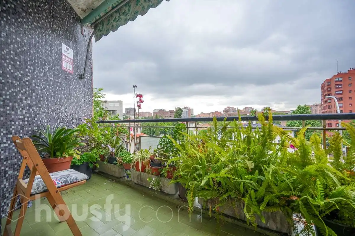 Terraza de Piso en venta en  Madrid Capital con Calefacción, Parquet y Terraza