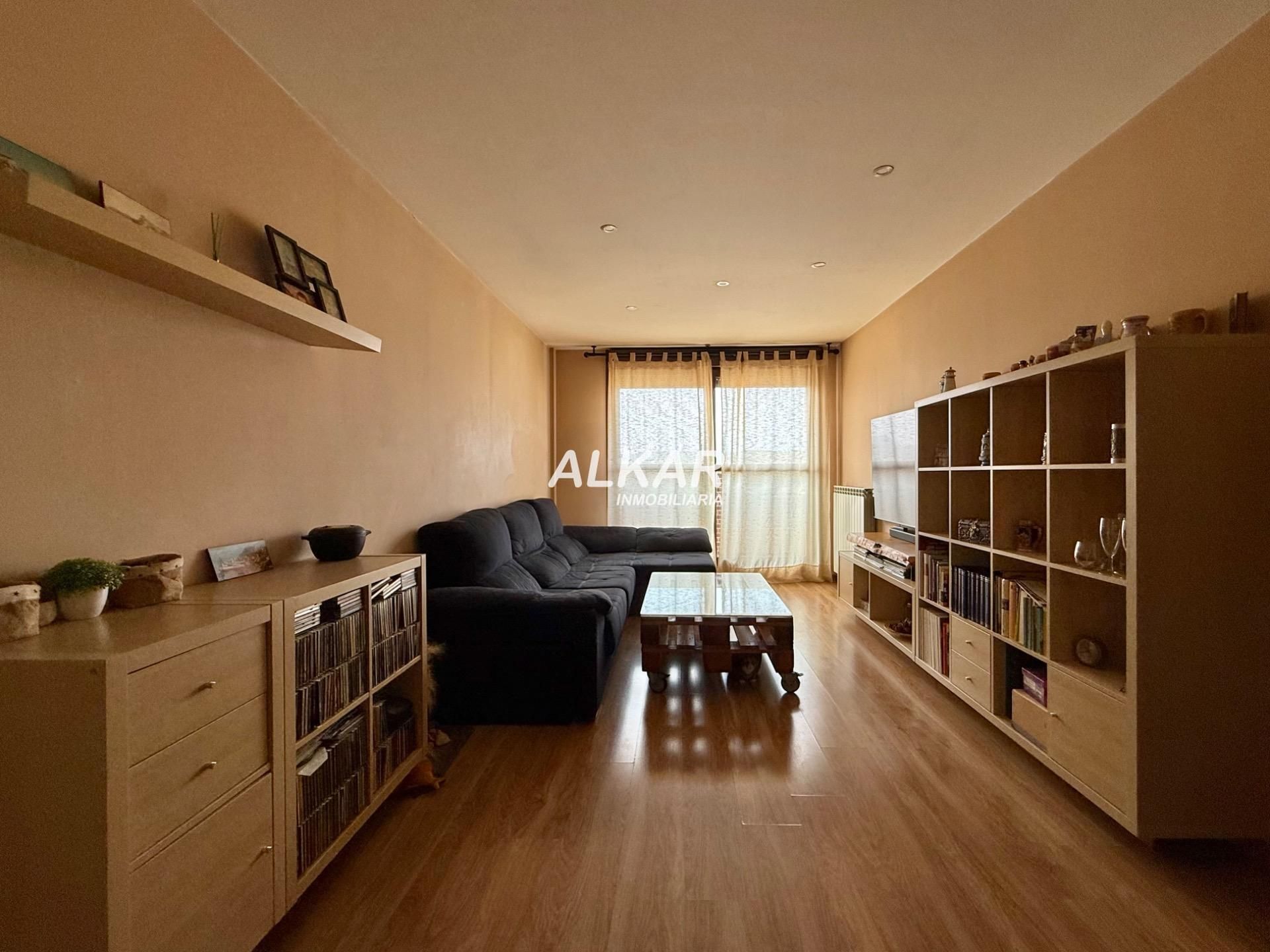 Sala d'estar de Pis en venda en Tudela amb Calefacció, Parquet i Terrassa