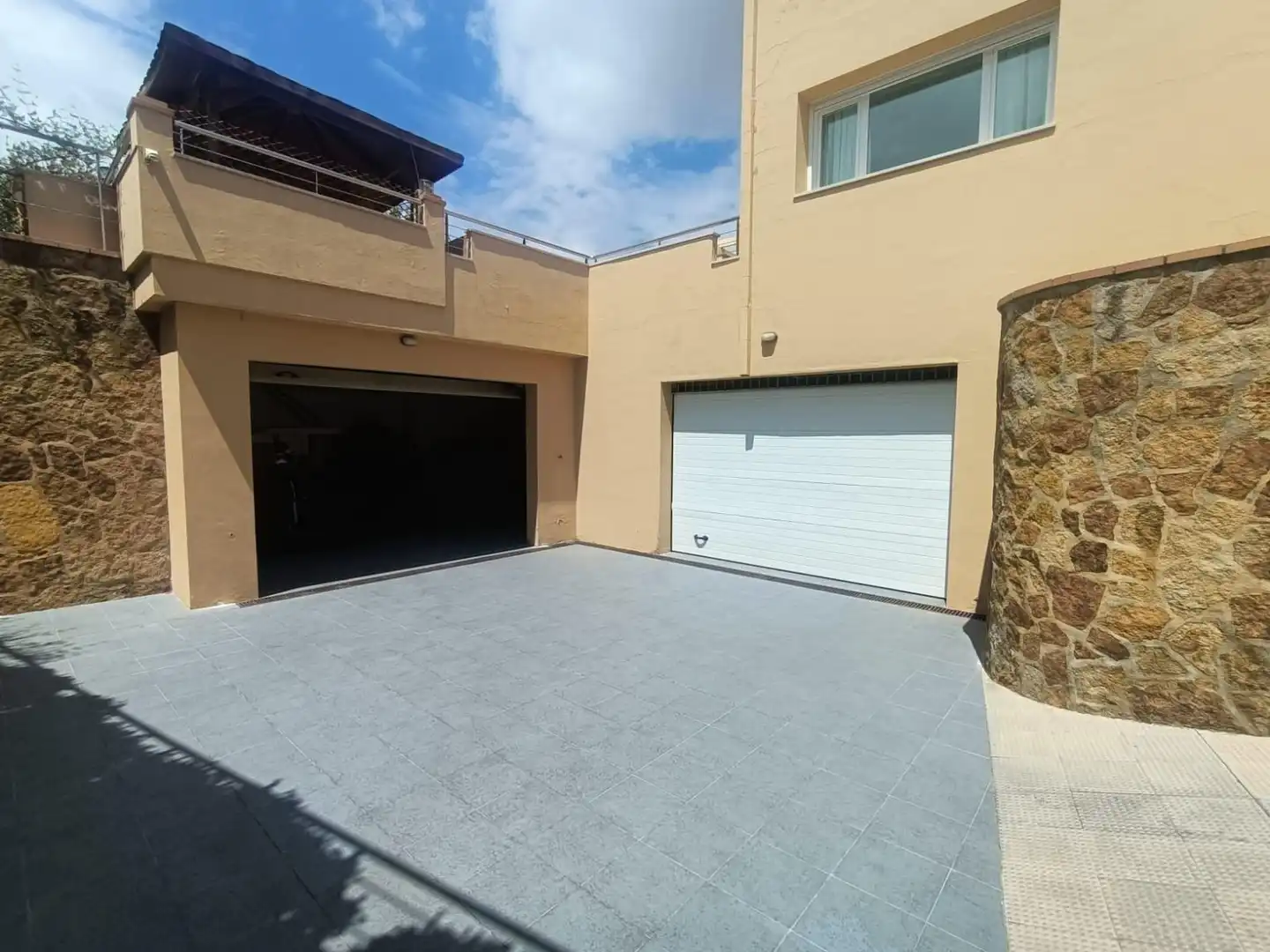 Parking of Houses for sale in Antequera  with Air Conditioner, Heating and Private garden