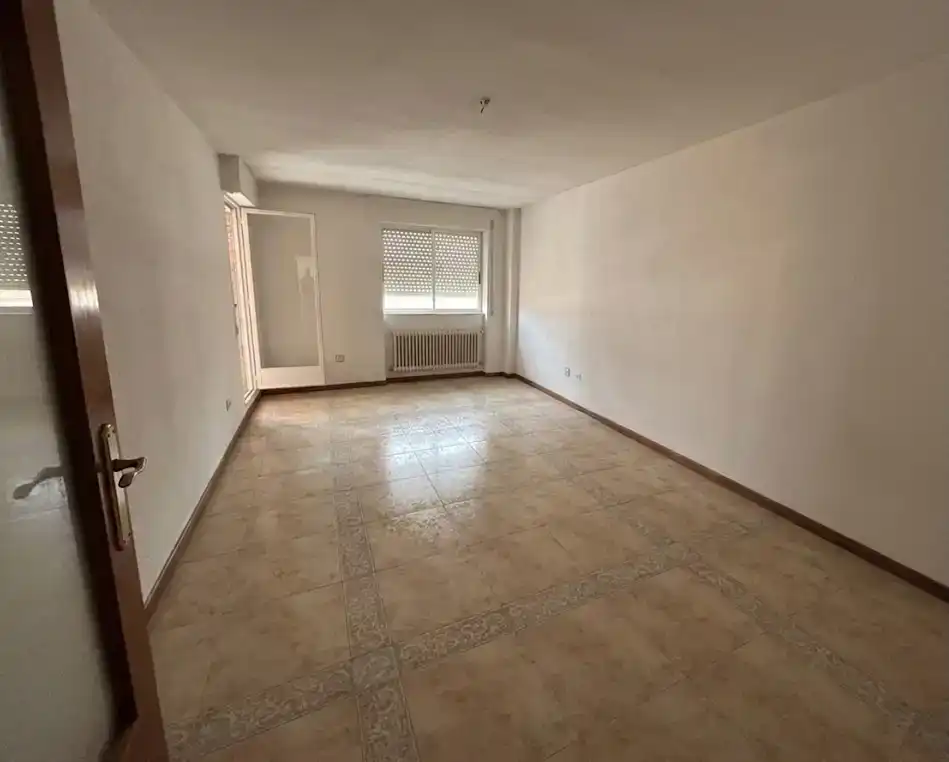 Sala d'estar de Pis en venda en Santa Marta de Tormes amb Balcó