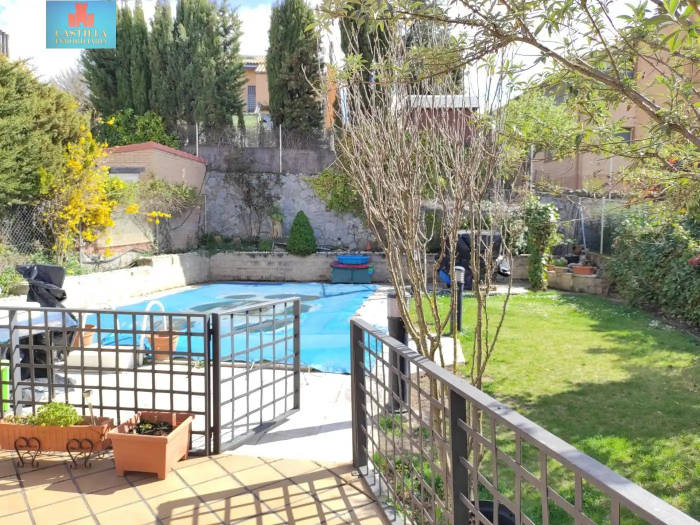 Piscina de Casa adosada en venta en Ávila con Calefacción, Jardín privado y Terraza