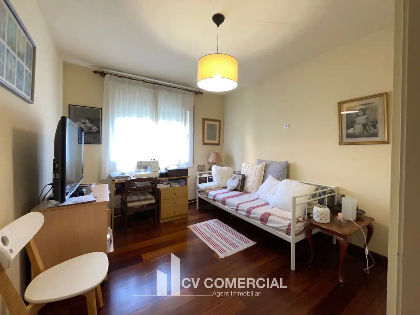 Dormitori de Casa o xalet en venda en Sant Cugat del Vallès amb Aire condicionat, Calefacció i Jardí privat