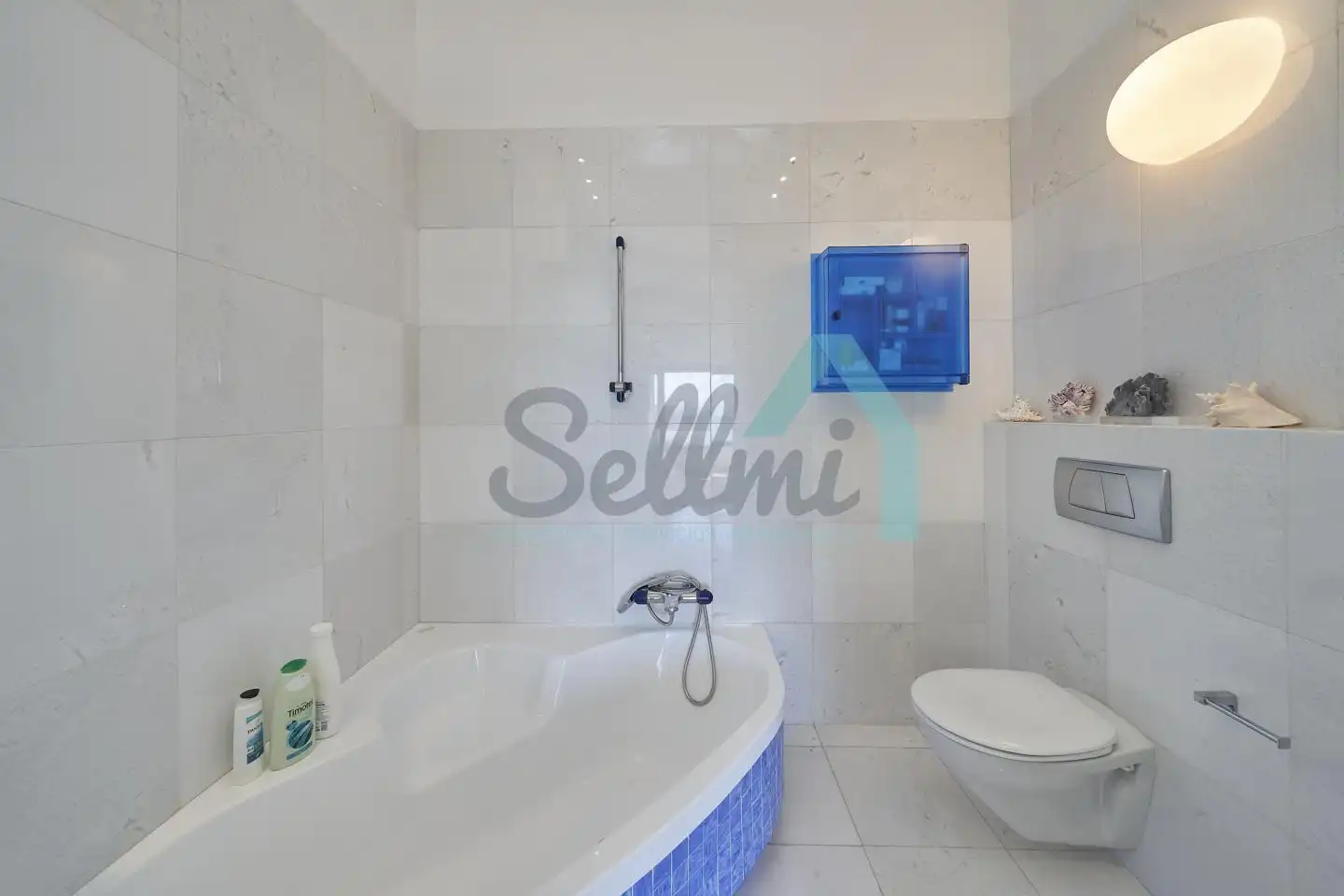 Bathroom of Houses for sale in Gozón  with Heating, Private garden and Terrace