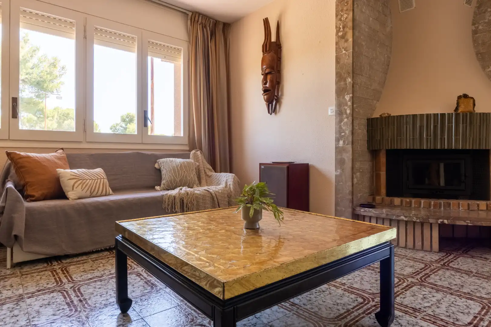 Sala d'estar de Casa adosada en venda en Salou amb Jardí privat, Terrassa i Traster