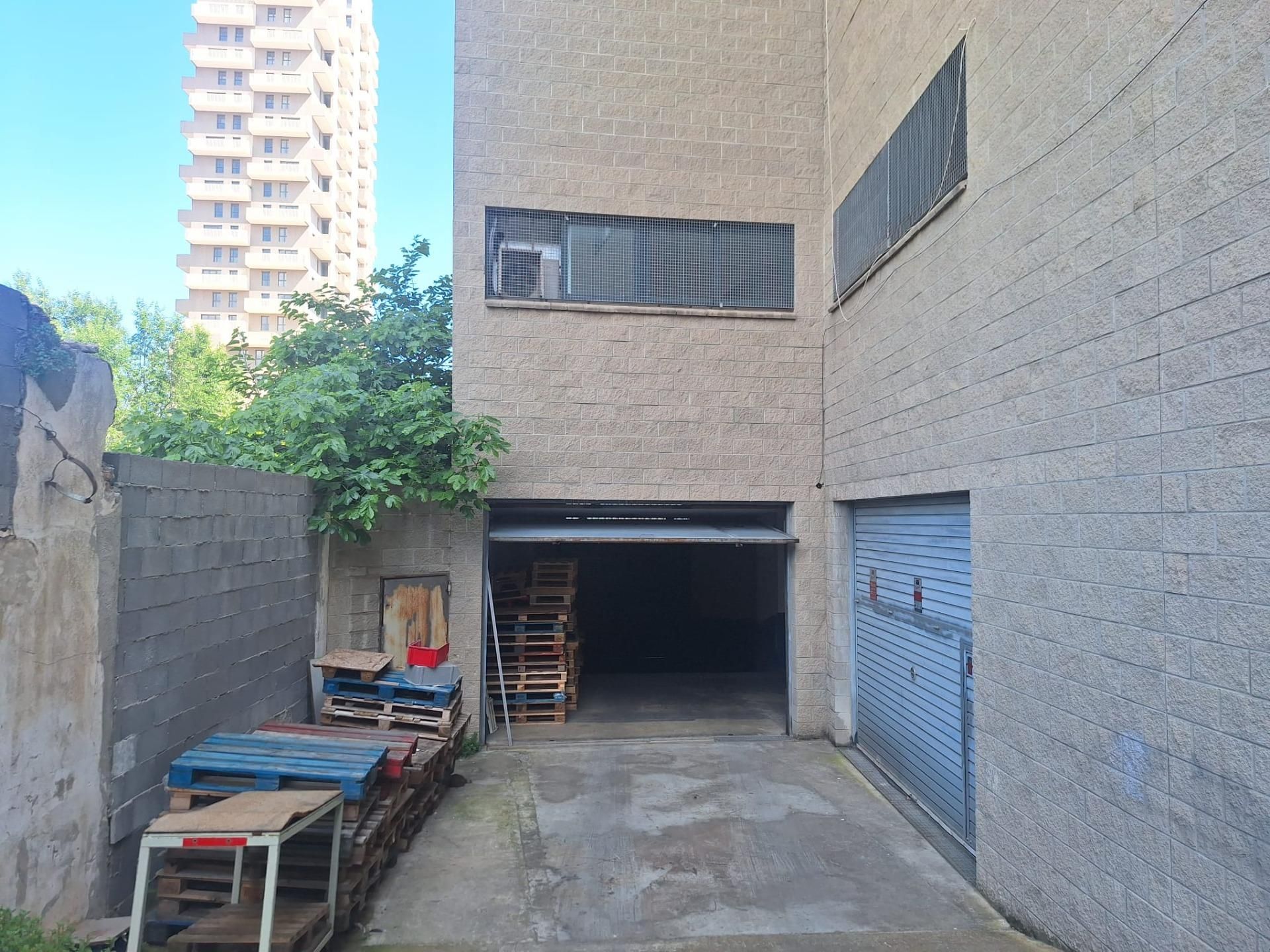 Vista exterior de Garatge en venda en Mataró