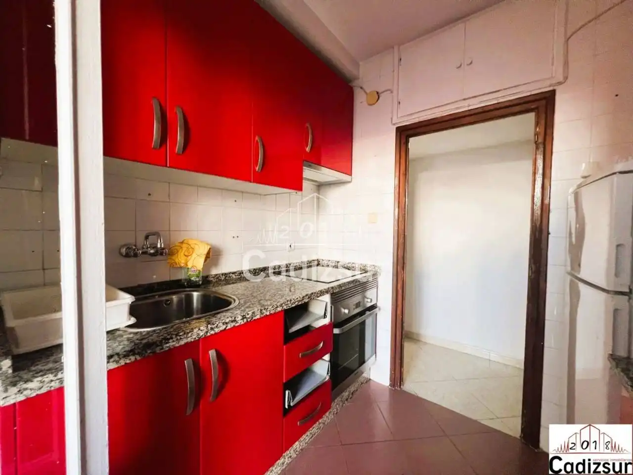 Cocina de Piso en venta en Cádiz con Terraza y Alarma