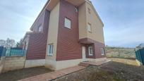 Exterior view of Single-family semi-detached for sale in Cogollos  with Heating, Private garden and Parquet flooring