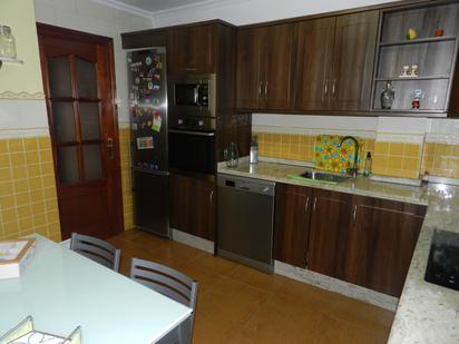 Kitchen of Flat for sale in Linares  with Air Conditioner and Storage room