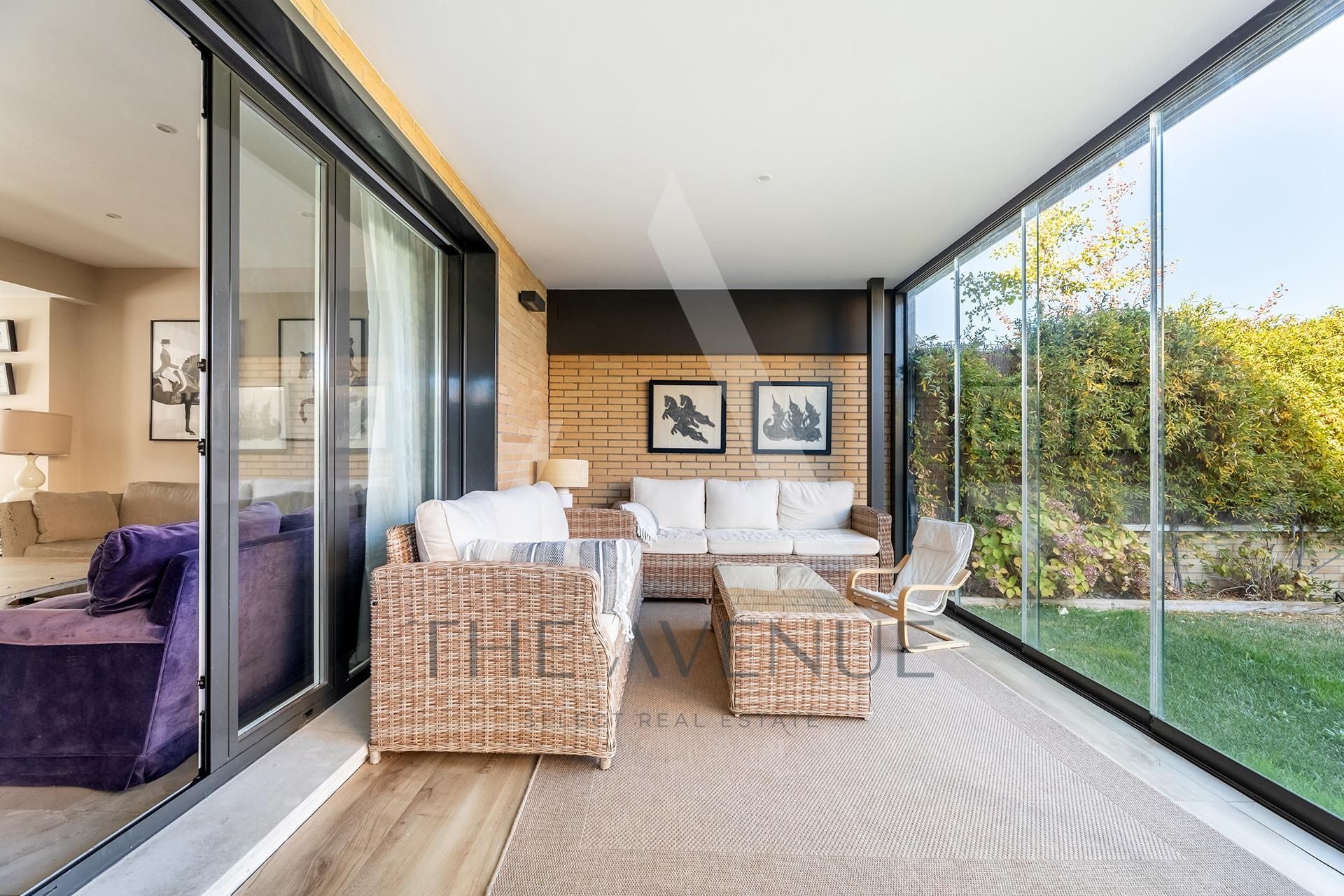 Terrassa de Casa adosada en venda en Majadahonda amb Aire condicionat, Calefacció i Jardí privat