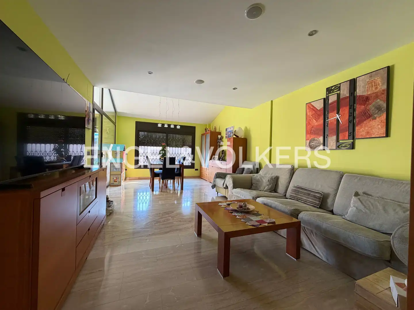 Living room of Houses for sale in Pineda de Mar  with Air Conditioner, Heating and Private garden