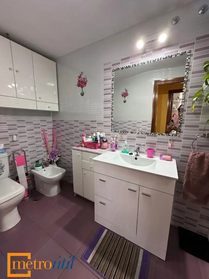 Baño de Piso en venta en Salamanca con Calefacción, Terraza y Balcón