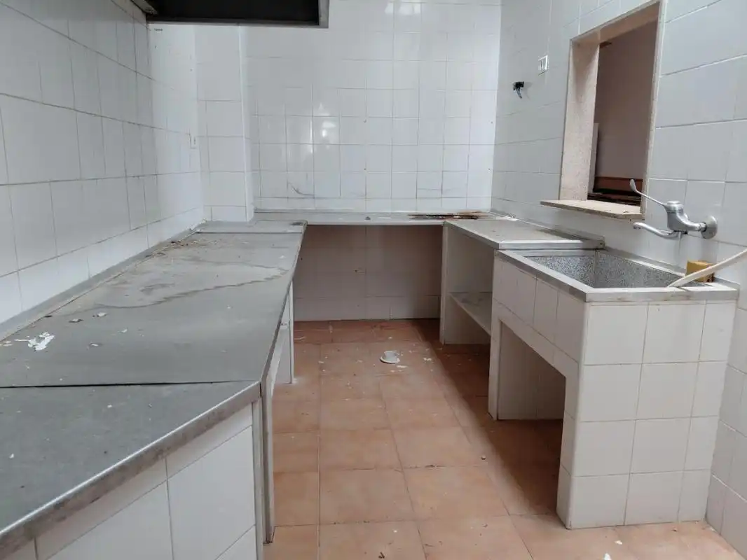 Cocina de Local en venta en Corbera con Calefacción