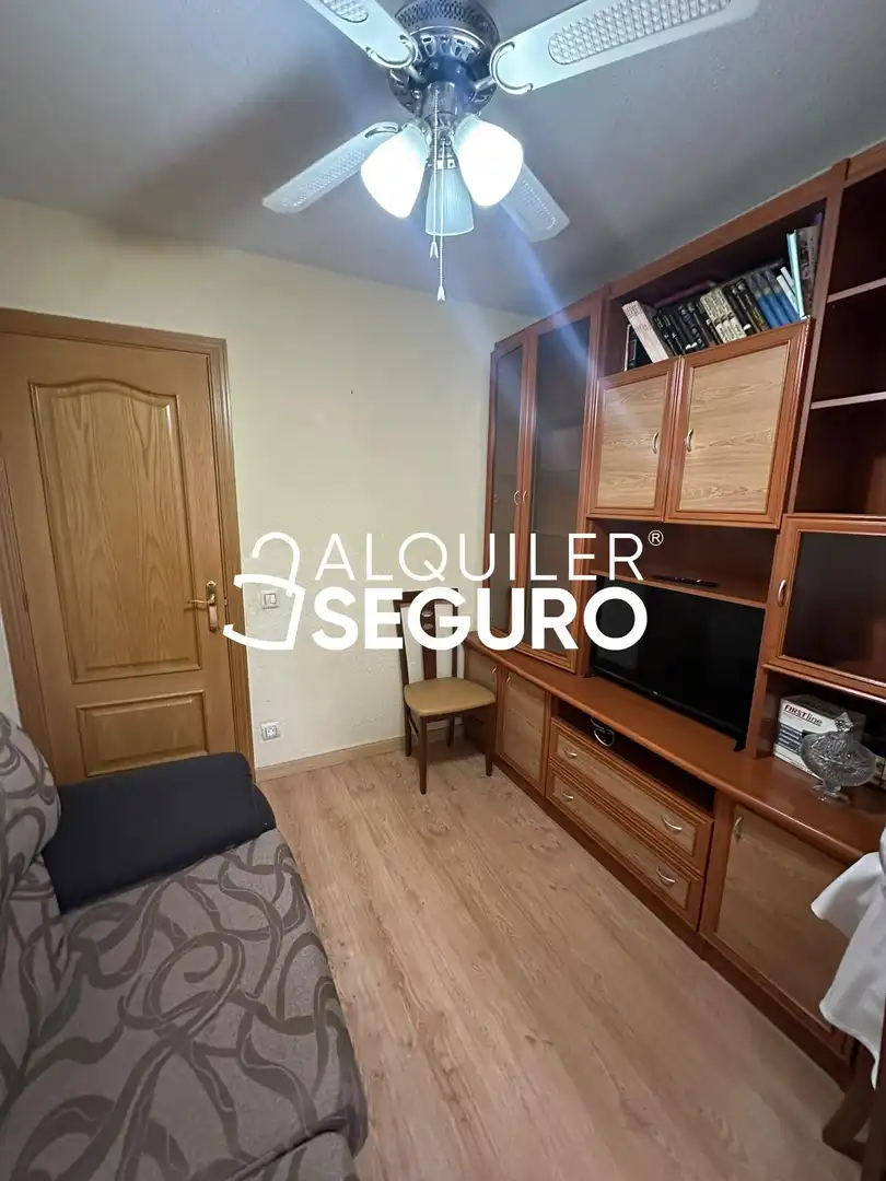 Bedroom of Flat for rent in Fuenlabrada II - El Molino