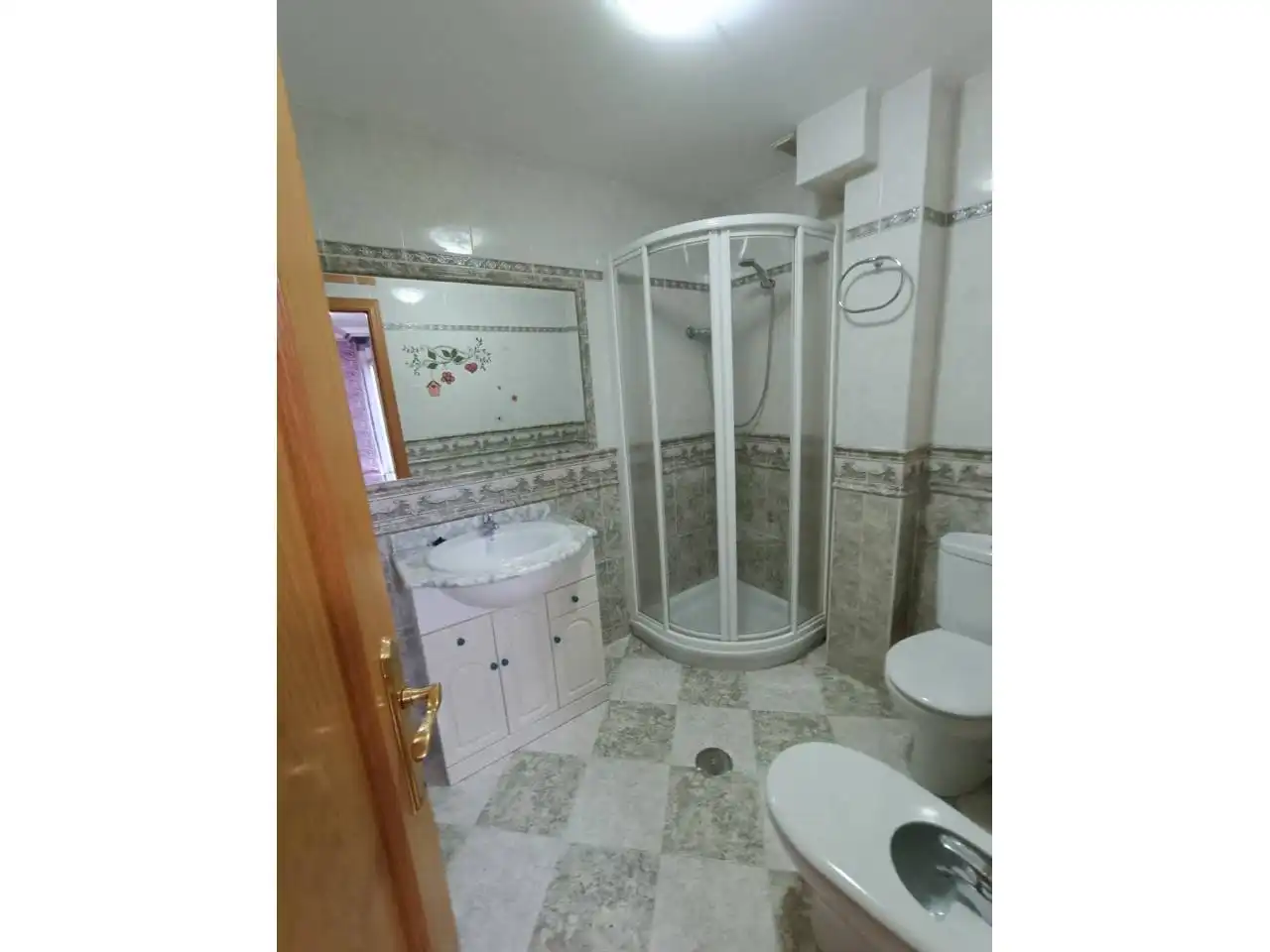 Badezimmer von Wohnungen zur Miete in Fuenlabrada mit Heizung und Möbliert
