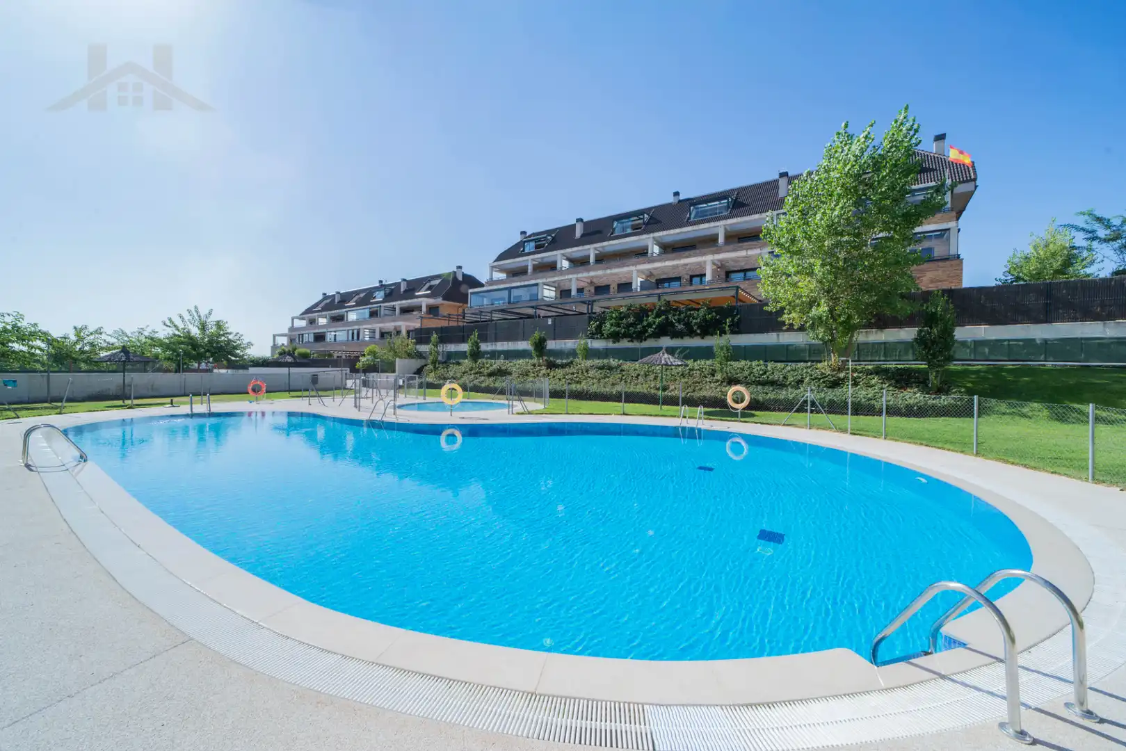 Piscina de Àtic en venda en Boadilla del Monte amb Calefacció, Terrassa i Traster