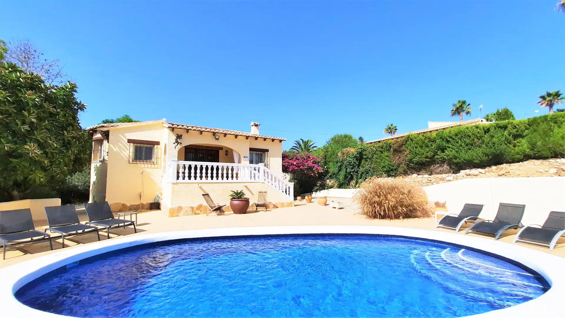 Vista exterior de Casa o xalet en venda en Benissa amb Aire condicionat, Calefacció i Jardí privat