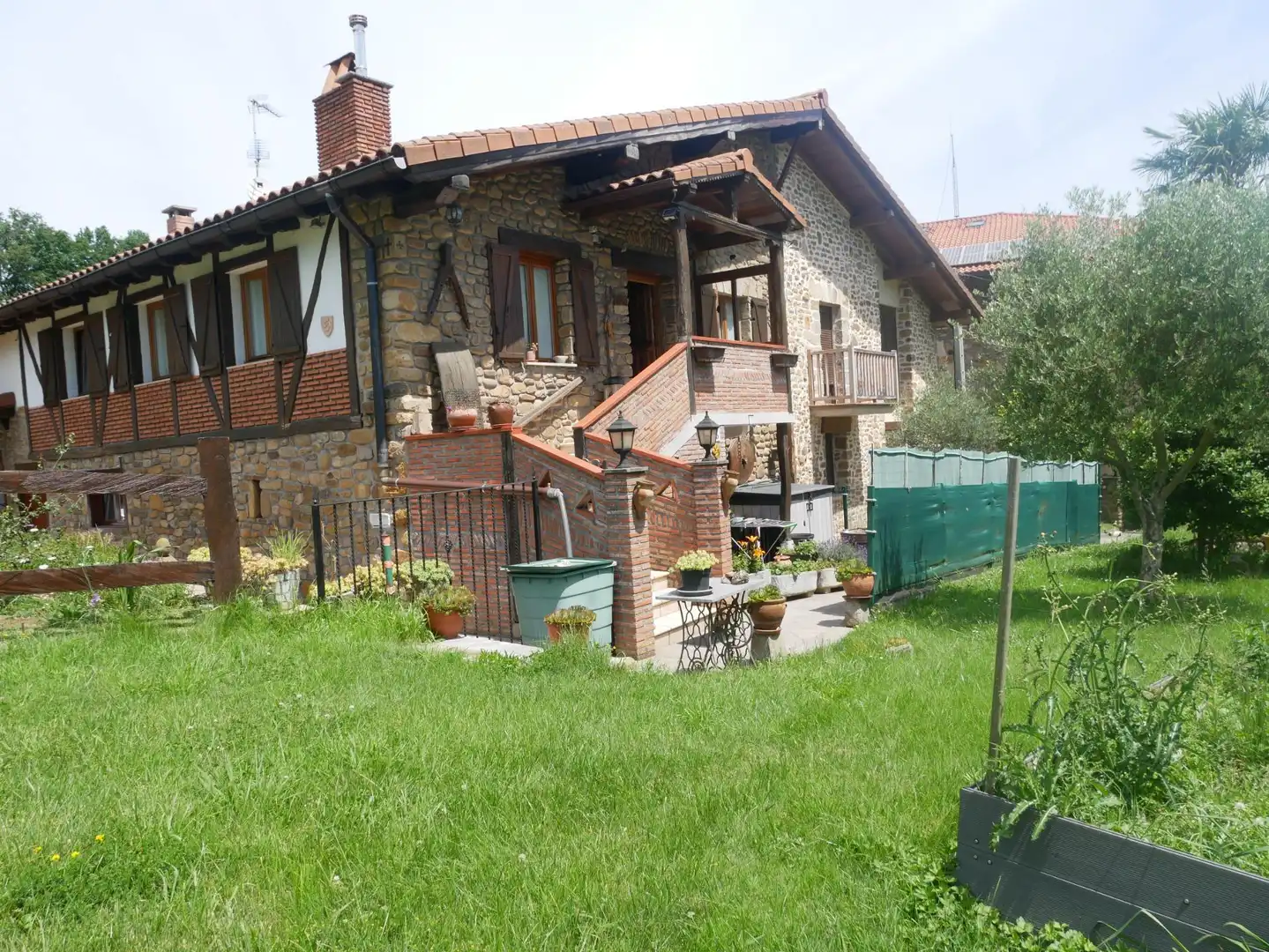 Vista exterior de Casa adosada en venda en Arrankudiaga / Zollo amb Calefacció i Jardí privat