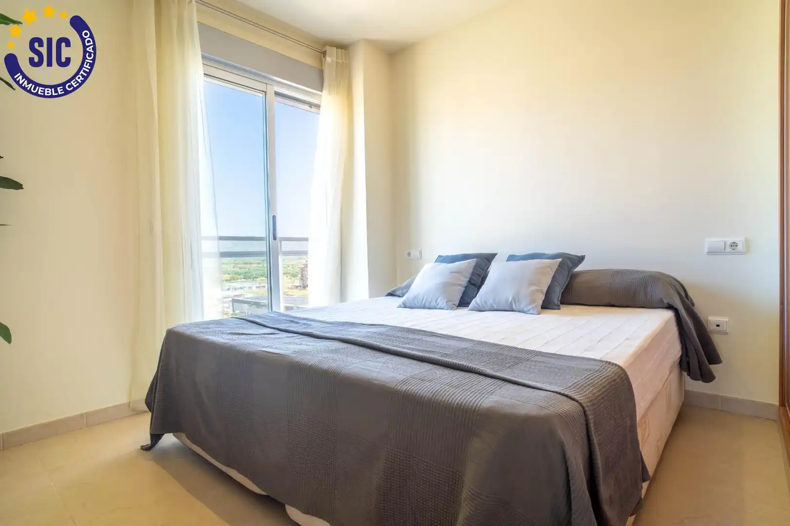 Dormitori de Apartament en venda en Oropesa del Mar / Orpesa amb Aire condicionat, Jardí privat i Terrassa