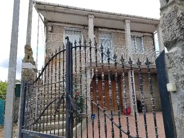 Vista exterior de Casa o chalet en venta en Os Blancos  con Jardín privado