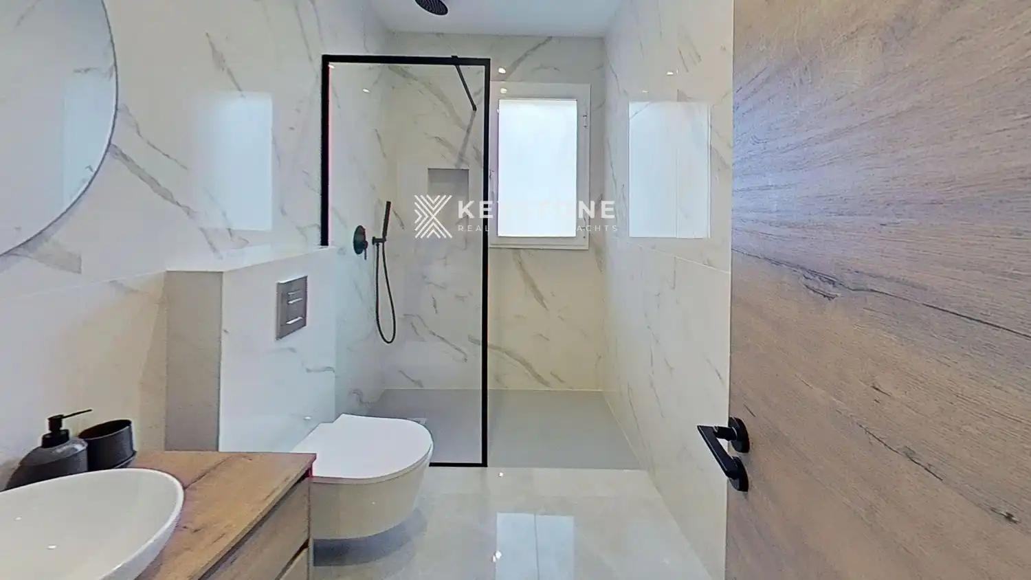 Bathroom of Houses for sale in Calvià  with Terrace, Storage room and Swimming Pool