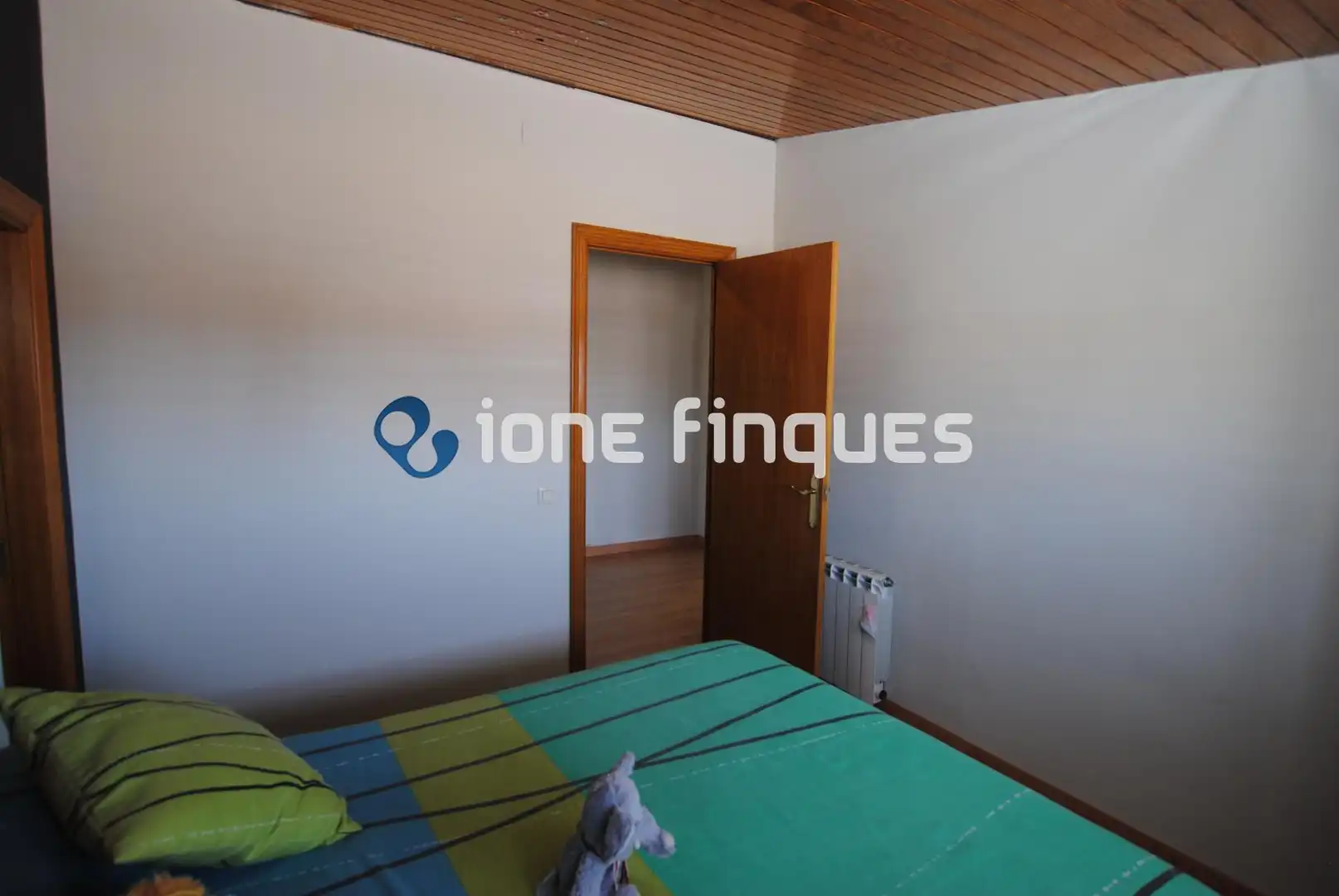 Dormitori de Casa o xalet en venda en Terrassa amb Calefacció, Terrassa i Traster