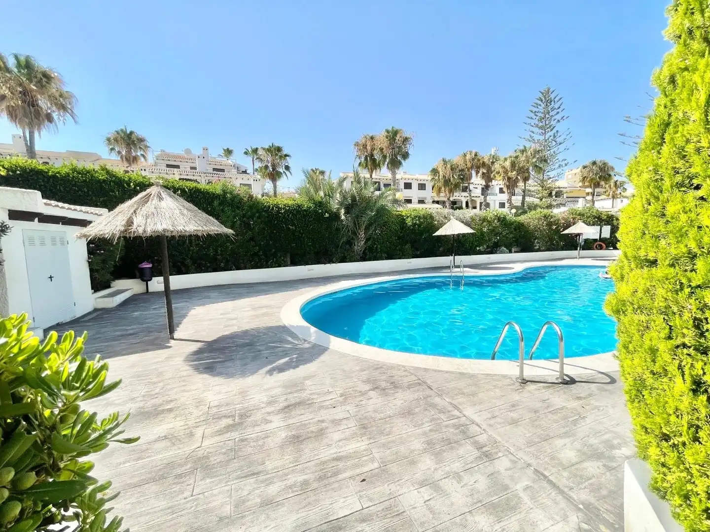 Piscina de Casa o xalet de lloguer en Orihuela amb Terrassa, Piscina i Moblat