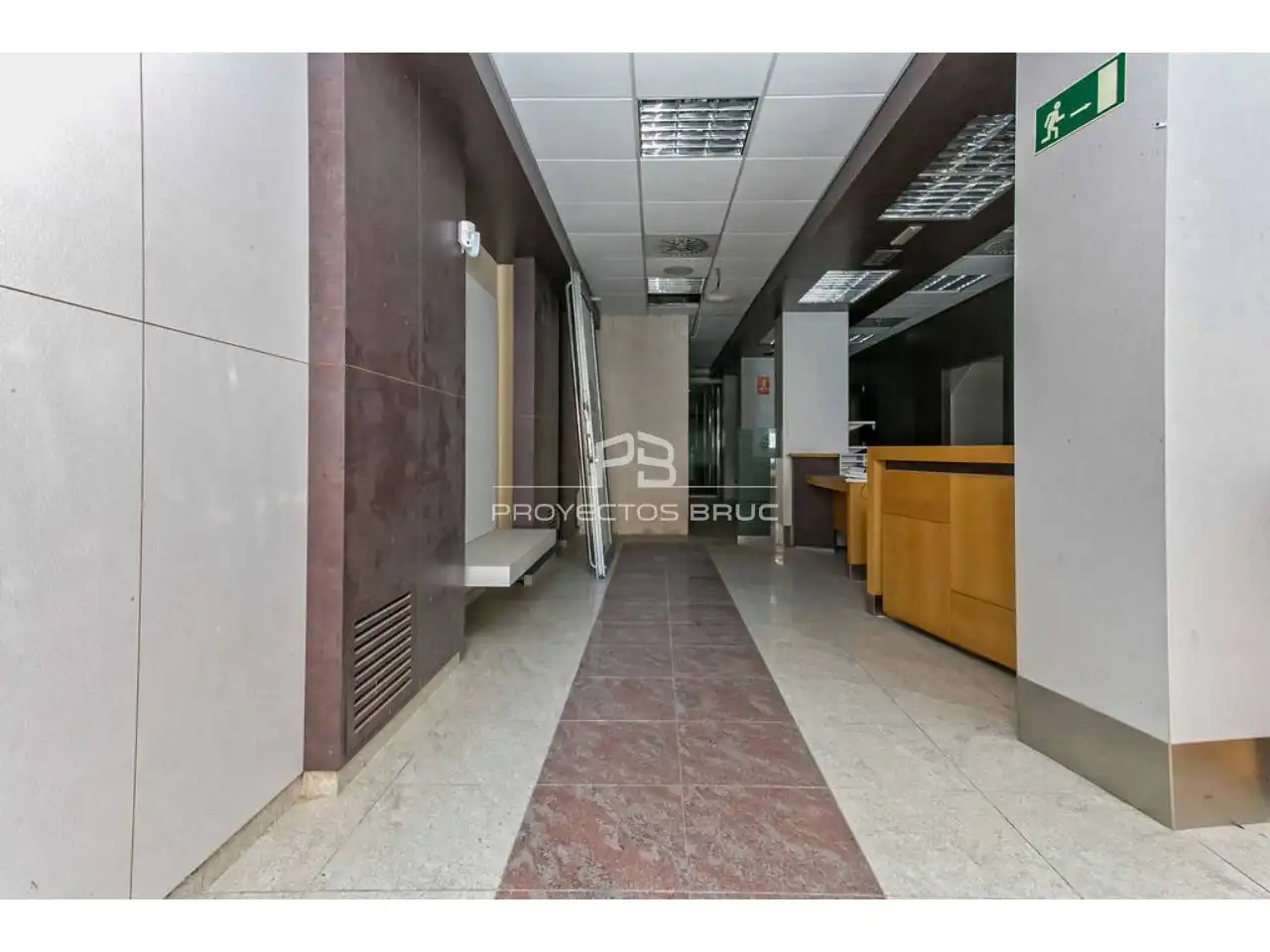 Business premises for sale in Calle Mosén Jacinto Verdaguer, imagen 12