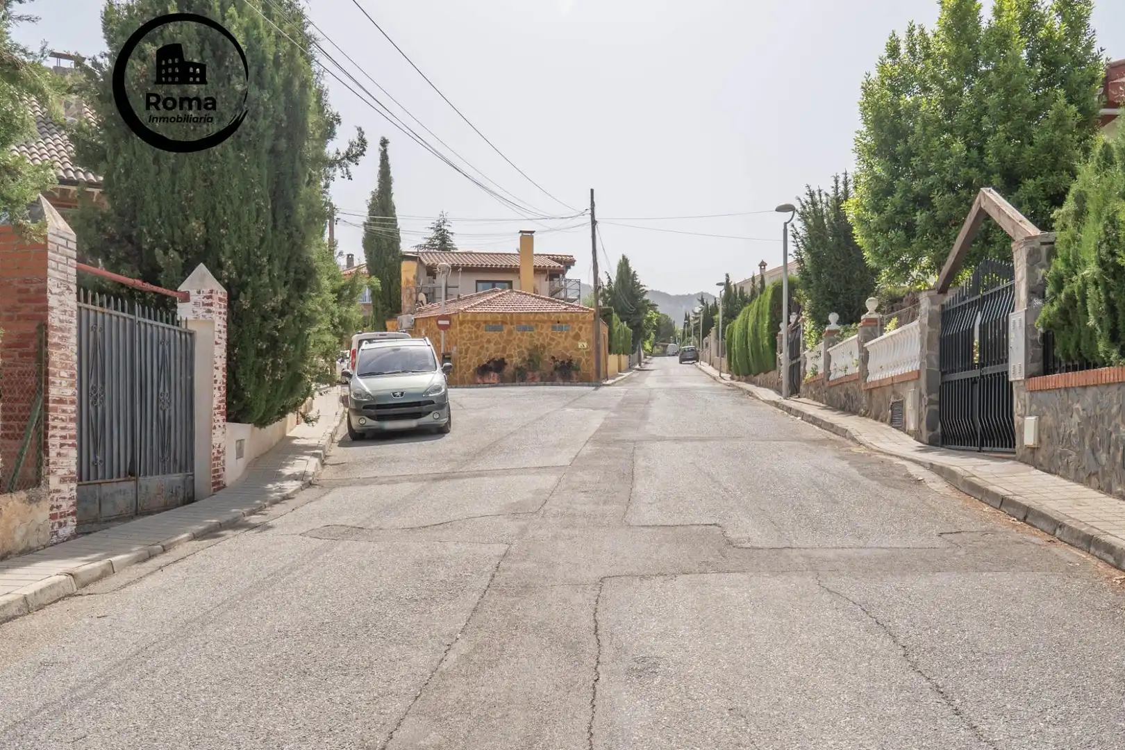 Vista exterior de Casa o xalet en venda en La Zubia amb Aire condicionat, Calefacció i Jardí privat