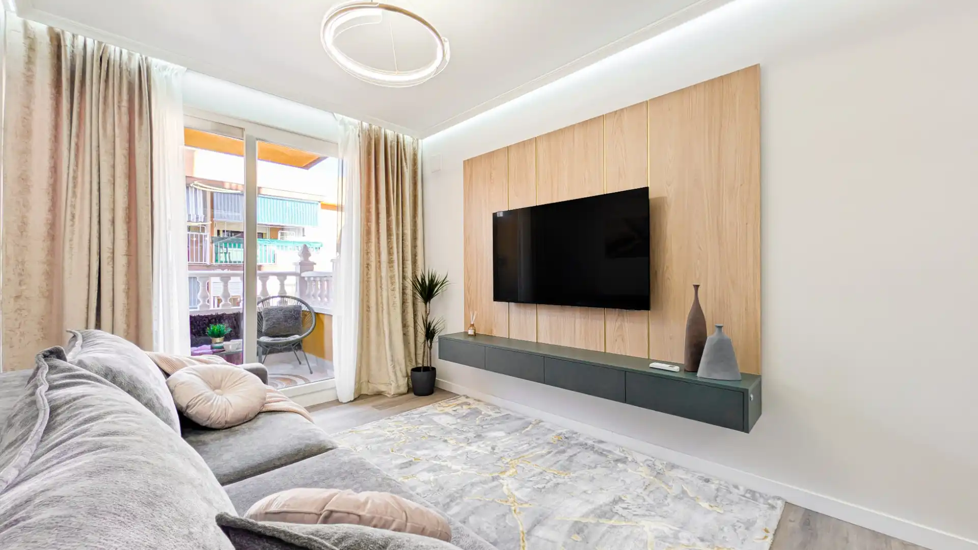 Sala de estar de Apartamento en venta en Torrevieja con Aire acondicionado, Terraza y Amueblado