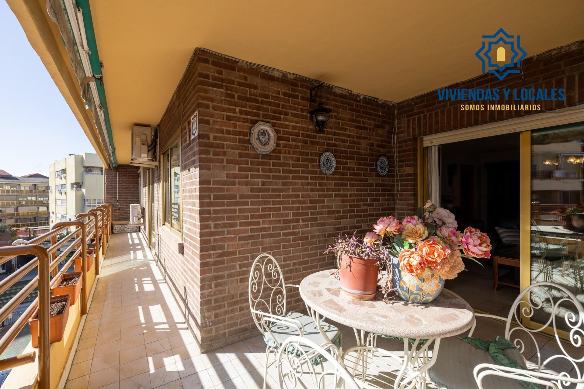 Jardí de Pis en venda en  Granada Capital amb Aire condicionat, Terrassa i Traster