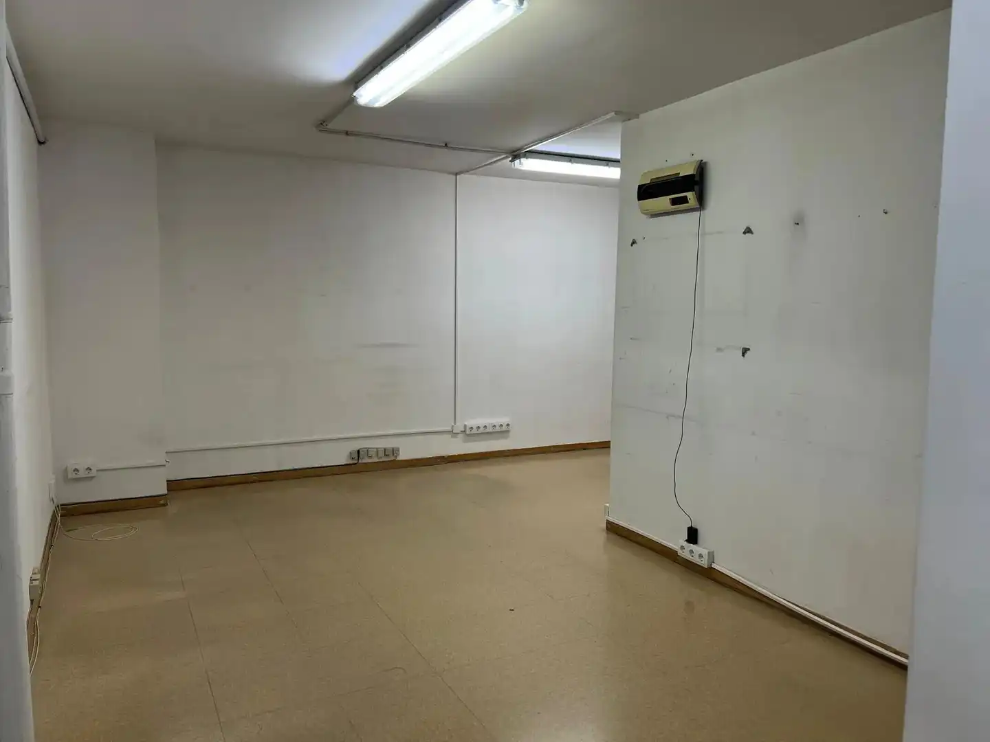 Commercial properties for rent in Mataró  with Air Conditioner