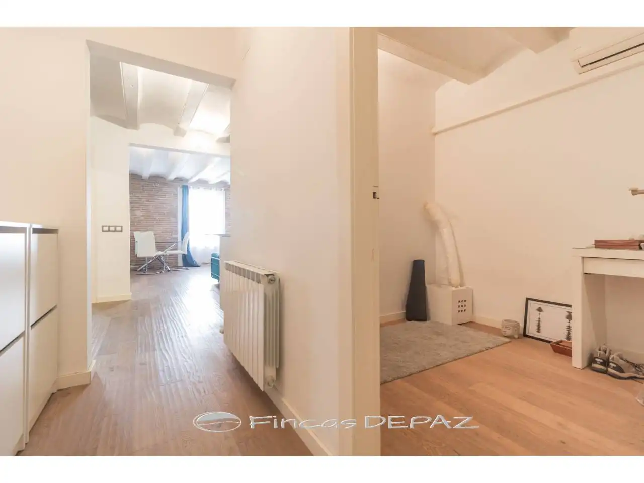 Flat for sale in Barcelona  with Air Conditioner, Heating and Parquet flooring