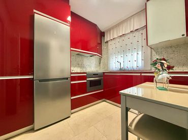Flat with balcony for sale in Plaza Mayor