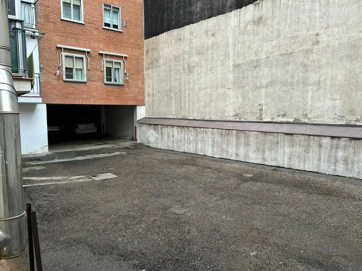 Aparcament de Garatge en venda en Madrid
