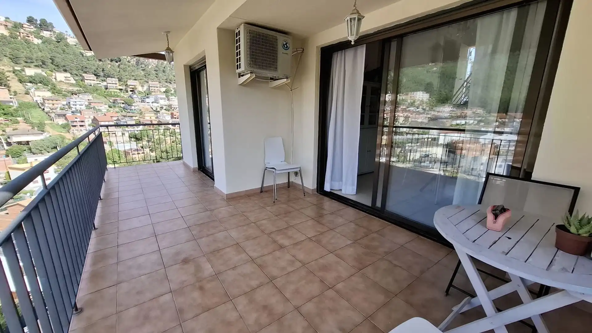 Terrassa de Casa adosada en venda en Vallirana amb Aire condicionat i Terrassa