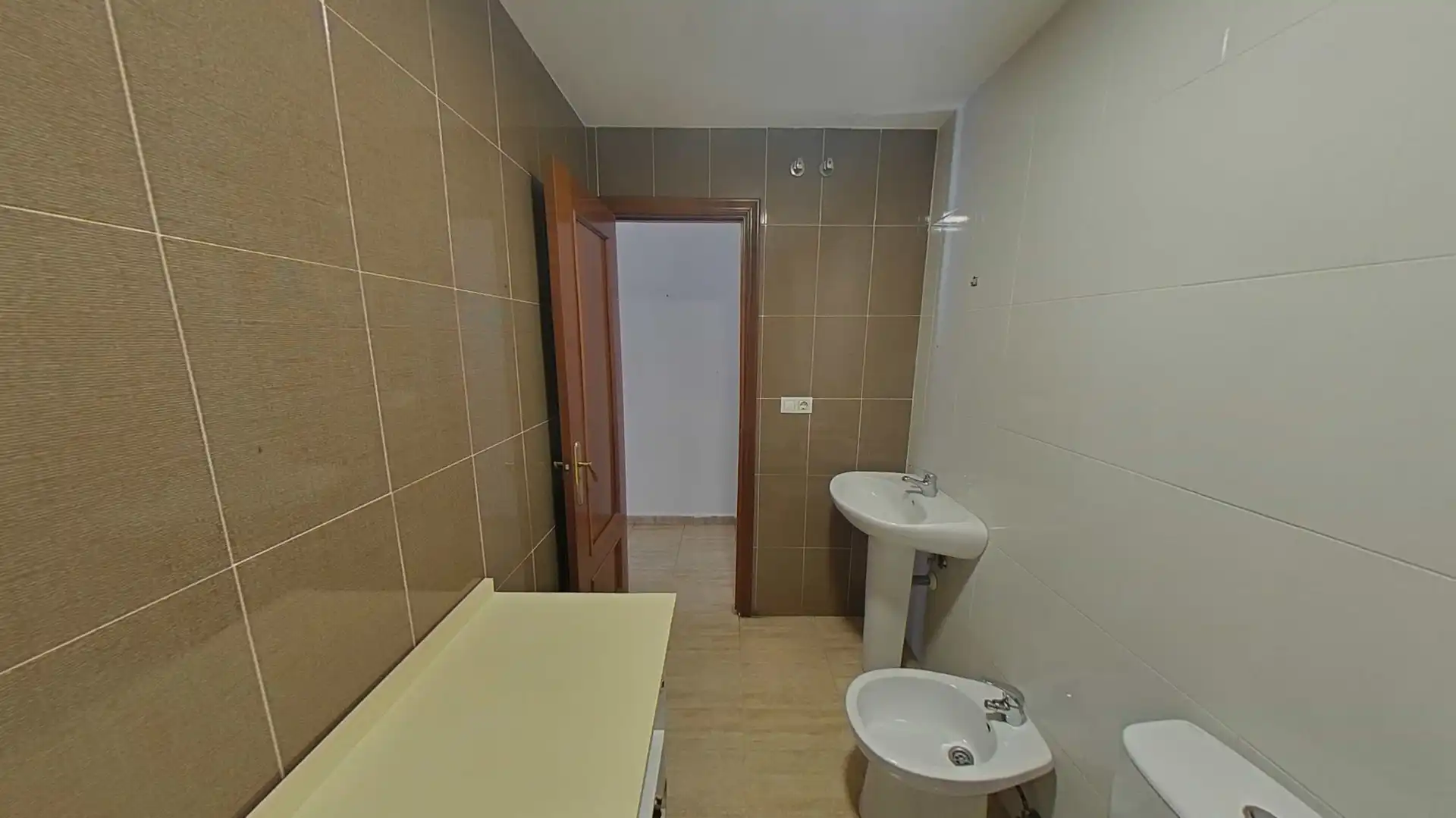 Bathroom of Flat for sale in Lepe