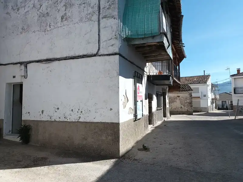 Vista exterior de Casa o chalet en venta en Aldeanueva del Camino con Piscina