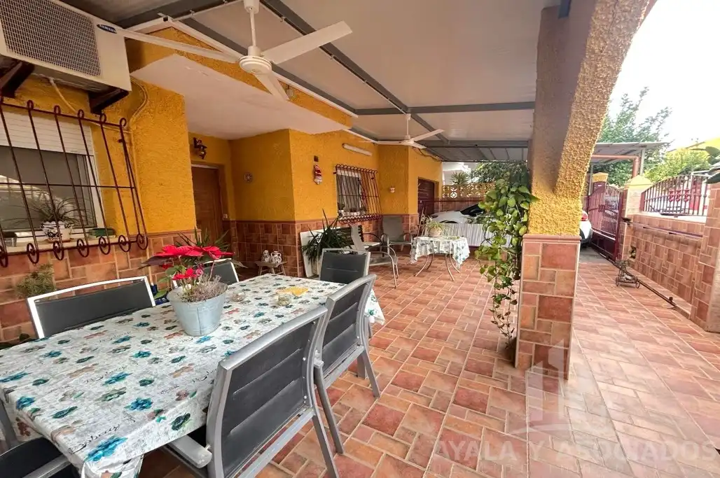 Casa adosada en venta en La Magdalena - Molinos Marfagones