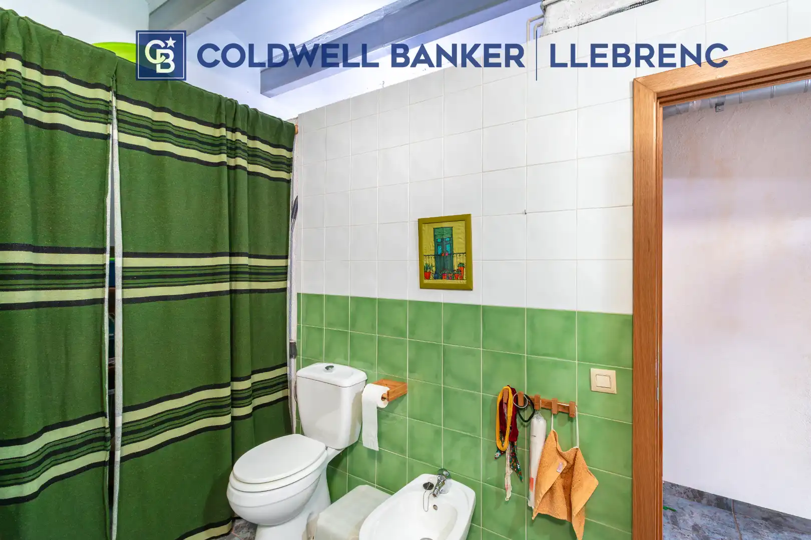 Baño de Local en venta en Sant Cugat del Vallès con Calefacción y Internet